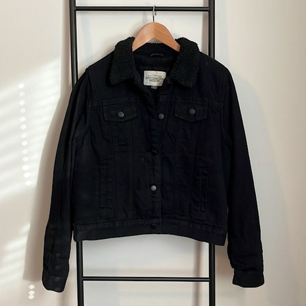 Ashley Vintage Charm Black Denim Cropped Button Up Sherpa Jacket Size Large